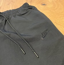 Men’s Nike shell tapered leg