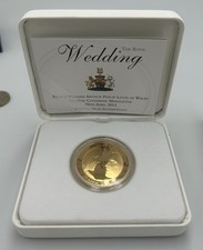 Royal Mint 2011 The Royal Wedding Gold Plated £5  925 Silver Proof Coin COA