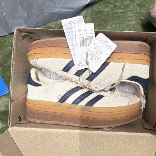 Adidas originals gazelle bold - adidas,