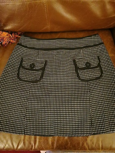 Black white dog tooth - black,