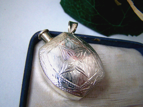 Vintage solid sterling silver - vintage,