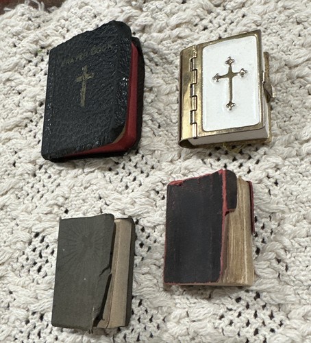 Vtg miniature bible - vtg,