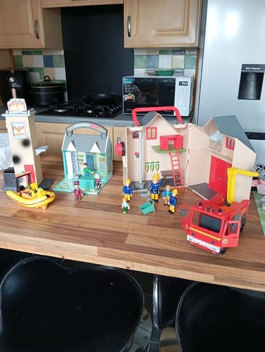 Fireman sam carrying fire - fireman,