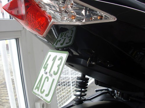 Center license plate - center,