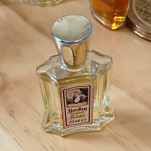 Yardley english rose miniature - rose,
