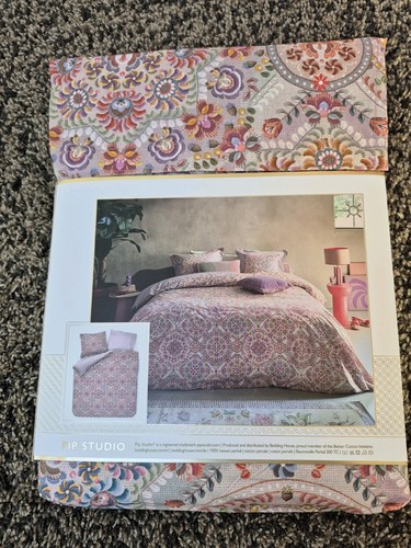 New pip studio - studio, bedding