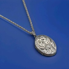 Sterling Silver Oval Photo Locket Pendant by Henry Griffith & Sons Ltd 1978