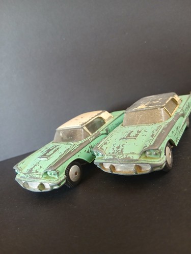 Corgi toys ford thunderbird - corgi,