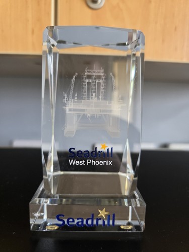 Oil rig paperweight seadrill - paperweight,
