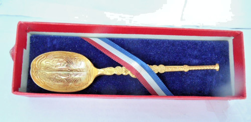 Vintage replica coronation - replica,