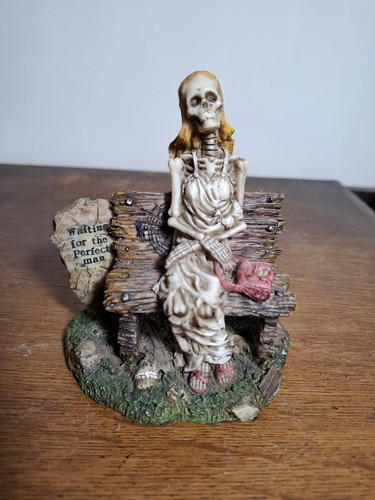 Veronese design resin female - design,