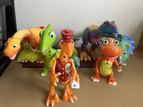 Dinosaur train talking - train,