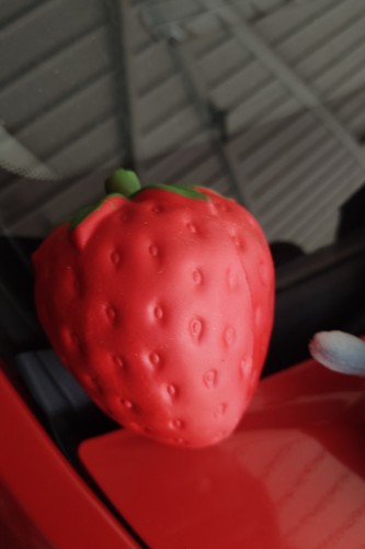 Huge strawberry soft - huge,