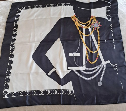 Chanel vtg mademoiselle - vtg, silk