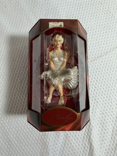 Carlton cards plastic marilyn - cards,