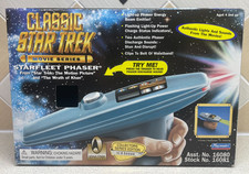 Vintage 1996 Playmates Star Trek - Classic Starfleet Phaser - Sound & Lights