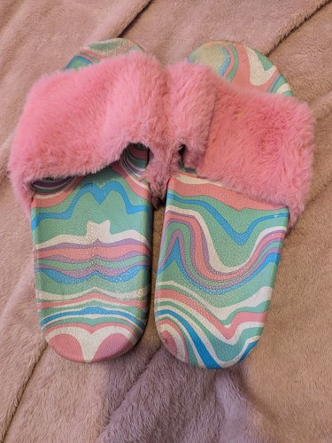 Girls pink fluffy - fluffy, sliders