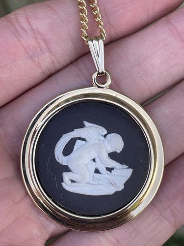 Vintage neoclassical wedgwood - neoclassical,