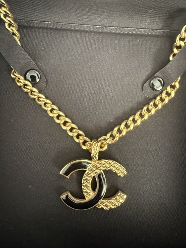 Chanel large pendent - cc,