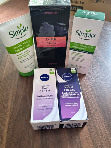 Nivea soothing day night - &,