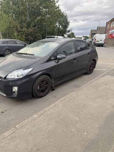 Toyota prius mk3 - toyota,