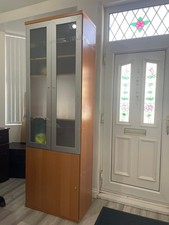 Freestanding wooden glass - “freestanding,