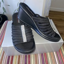 Ladies sketchers mule sandals