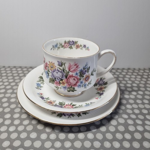Paragon bone china lavinia - china, "lavinia"