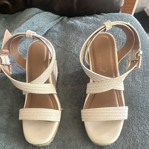 New look beige strappy - new,