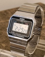 Casio A700WE, Stainless/silver with steel bracelet. Works perfectly. Recent batt