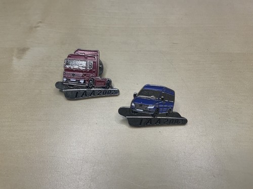 Mercedes iaa 2002 pins - 2,