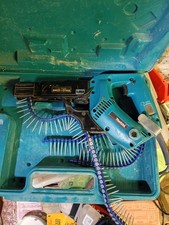 Makita  Model 6830 Auto feed