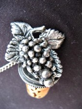 Pewter grapes and vine leaves Decorative wine bottle cork 
