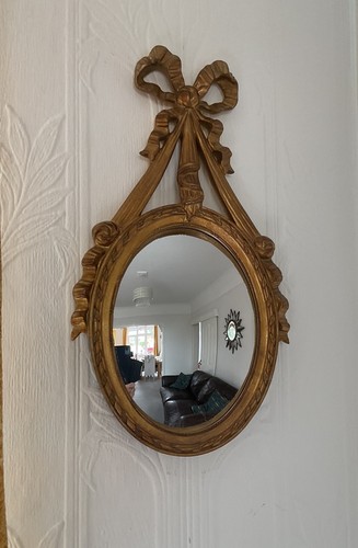 Gold oval bow - oval, convex
