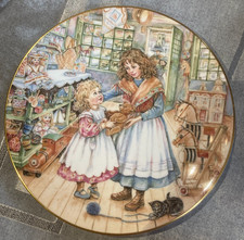 Christmas Plate Royal Worcester Fine Bone China NSPCC   1990 "A Gift Of Love"