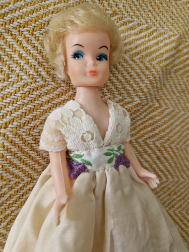 Vintage teenage doll plastic - teenage,