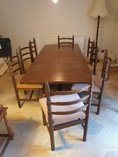 Dark Wood (mahogany?)