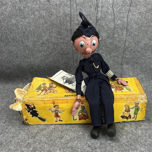 Pelham puppets potter - pelham,
