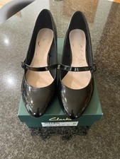 CLARKS LADIES PATENT BLACK