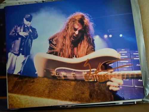Yngwie malmsteen signed 8x10 - yngwie,