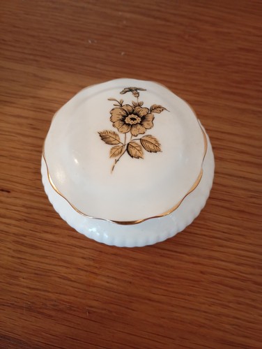Lovely vintage royal adderley - royal,