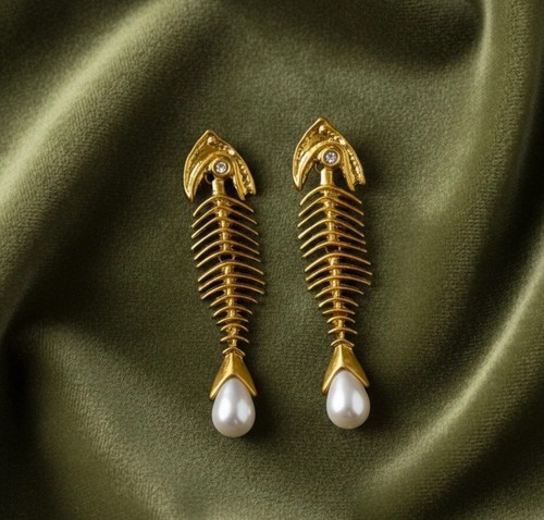 Fish bone schiaparelli style - fish,