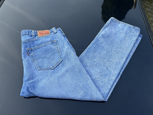 Levi 501 jeans waist size - levi,