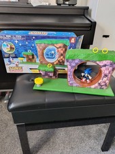 Sonic The Hedgehog Green Hill Zone Playset with Sonic Action Figure Toy - used