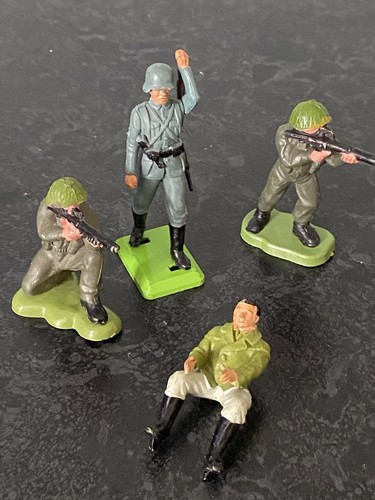 Britains toy soldiers - britains, made