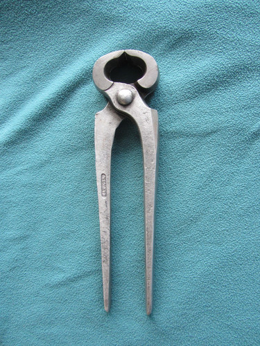 Large elvicta pincers - 10”,
