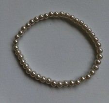 Small Elasticated White Pearl