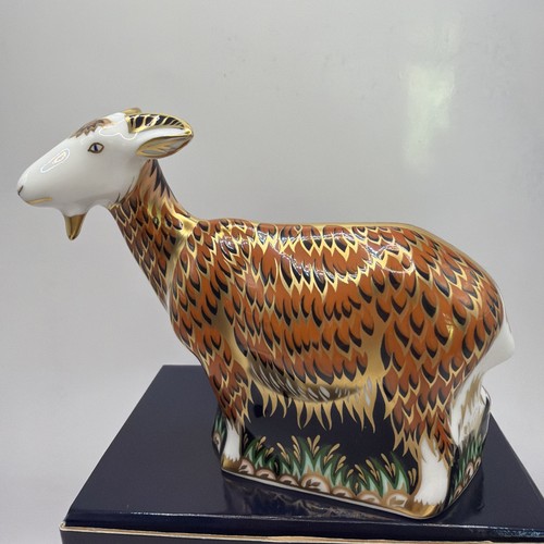 Vintage royal crown derby - royal,