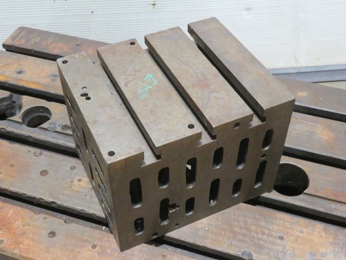 Cast iron cube x - cast,