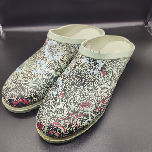 Women gardening clogs - ,